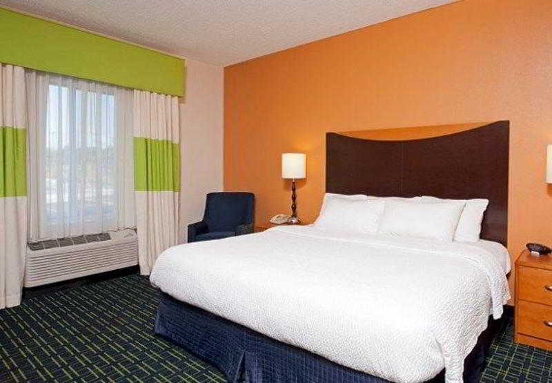 Fairfield Inn & Suites By Marriott Bloomington Exterior photo